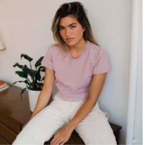 URBAN OUTFITTERS // Best Friend Tee // size small // lilac